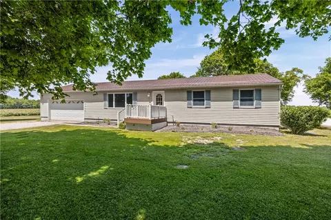 2964 Sand Rd, Bloomfield, NY 14469