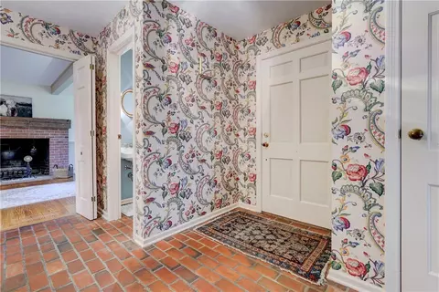 49 Clarkes Xing, Perinton, NY 14450