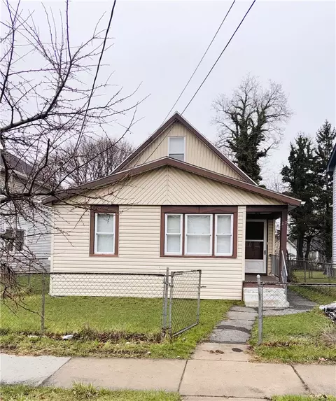 22 Vose St, Rochester, NY 14605