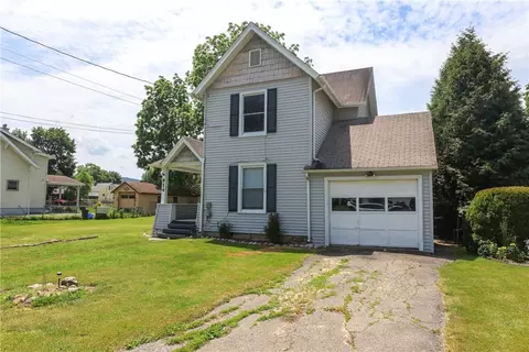914 Cedar St, Southport, NY 14904