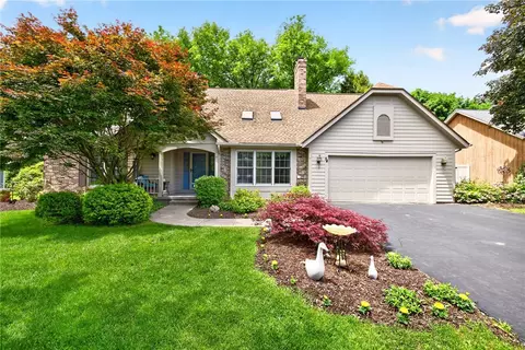 54 Random Knolls Dr, Penfield, NY 14526
