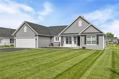 512 Hamlin Parma Townline Rd, Parma, NY 14468
