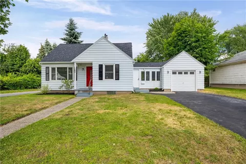 162 Newton Rd, Greece, NY 14626