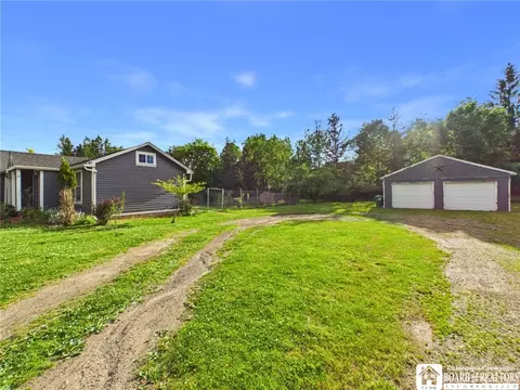 Exterior - 1827 Dugan Rd, Olean, NY 14760 photo 4 of 5