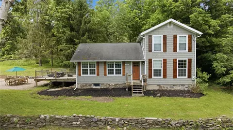 4342 Vine Rd, Jerusalem, NY 14527