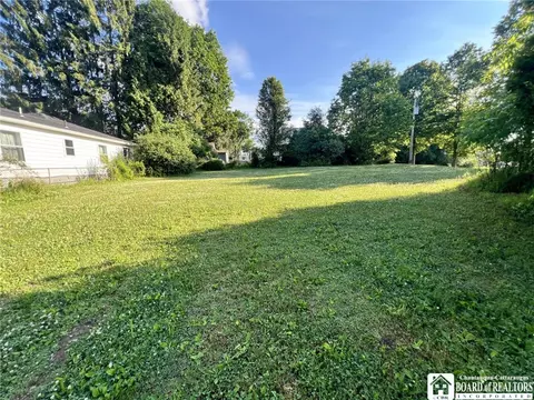 2 Waldemeere Ave, Ellicott, NY 14733