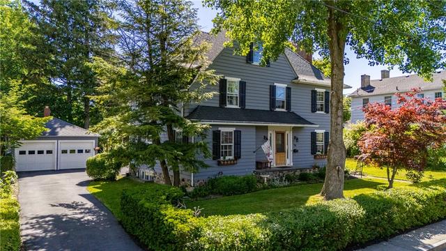 99 Hubbell St, Canandaigua, NY 14424