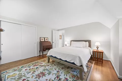 Bedroom - 575 Thomas Ave, Irondequoit, NY 14617 photo 5 of 8