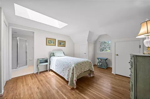 Bedroom - 575 Thomas Ave, Irondequoit, NY 14617 photo 7 of 8