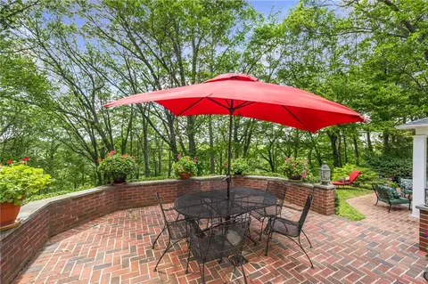 Exterior - 575 Thomas Ave, Irondequoit, NY 14617 photo 4 of 10