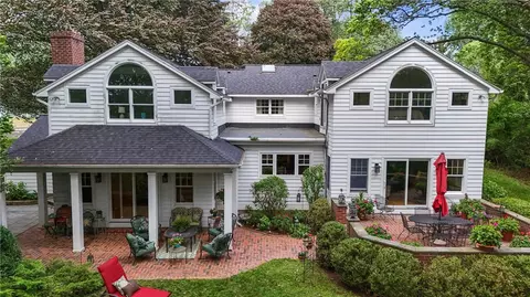 Exterior - 575 Thomas Ave, Irondequoit, NY 14617 photo 8 of 10