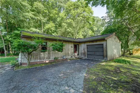 71 Harvest Rd, Perinton, NY 14450