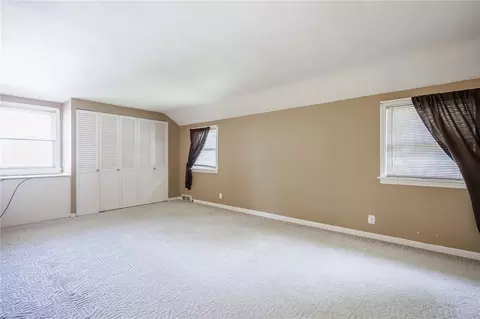 Bedroom - 79 Bellehurst Dr, Irondequoit, NY 14617 photo 2 of 6