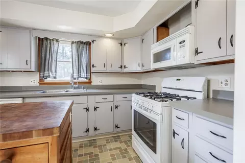 Kitchen - 79 Bellehurst Dr, Irondequoit, NY 14617 photo 7 of 7
