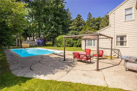 Exterior - 79 Bellehurst Dr, Irondequoit, NY 14617 photo 3 of 14