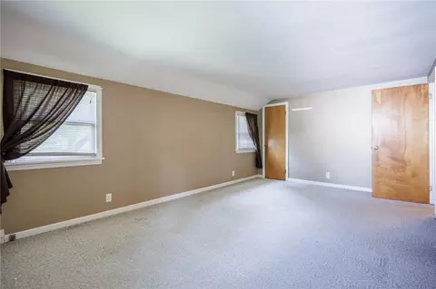 Bedroom - 79 Bellehurst Dr, Irondequoit, NY 14617 photo 1 of 6