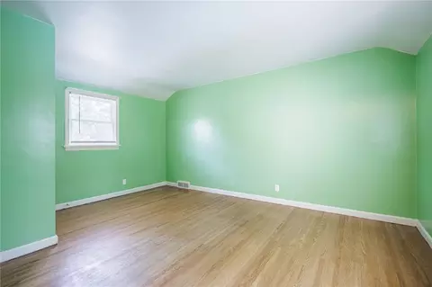 Bedroom - 79 Bellehurst Dr, Irondequoit, NY 14617 photo 3 of 6