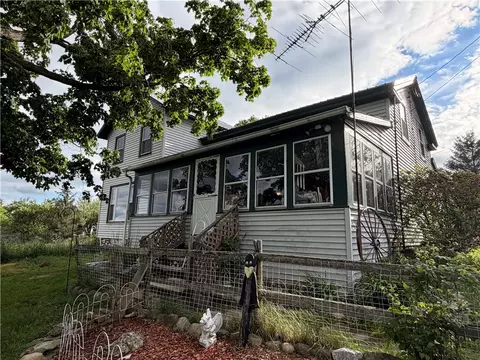 1211 Demunn Rd, Dix, NY 14812