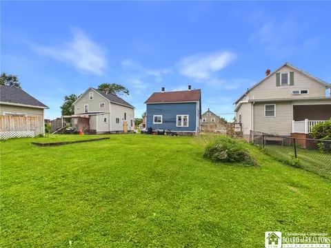 Exterior - 305 Brookview Ave, Olean, NY 14760 photo 4 of 9