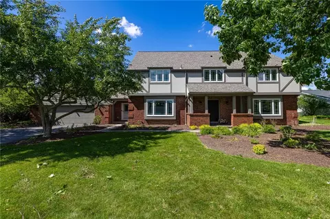 14 Pin Hook Ln, Pittsford, NY 14534