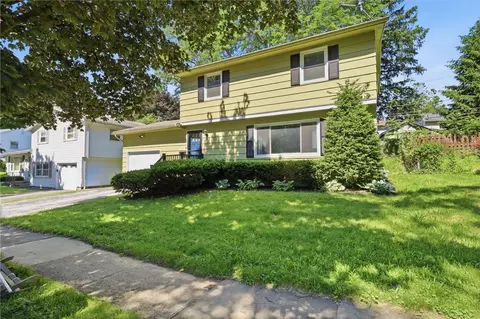 77 Drexmore Rd, Rochester, NY 14610