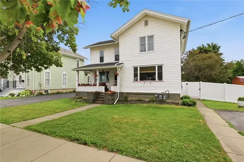 52 W Albion St, Murray, NY 14470