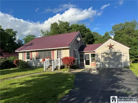 149 Newman St, Springville, NY 14141