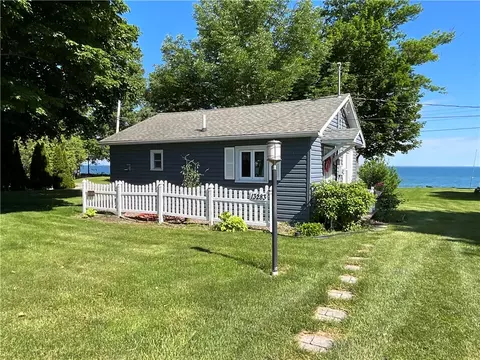 13283 Lakeside Park Rd, Carlton, NY 14571