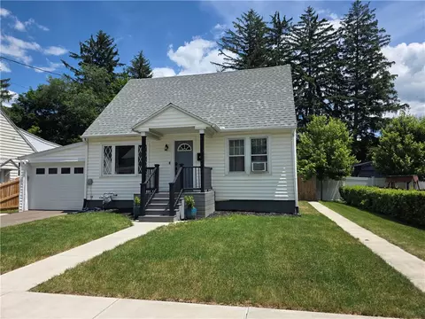 4 High St, Corning, NY 14830