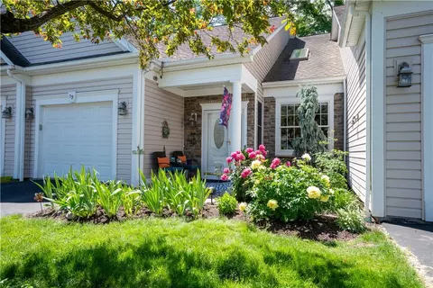 59 Waterworks Dr, East Rochester, NY 14445