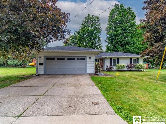 10 Durand St, Carroll, NY 14738