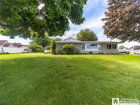72 N Jerboa St, Dunkirk, NY 14048
