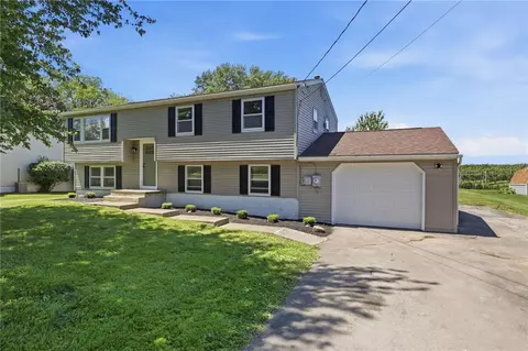 7531 Salmon Creek Rd, Williamson, NY 14589
