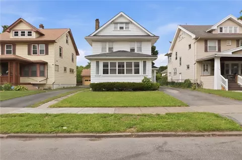 112 Roxborough Rd, Rochester, NY 14619