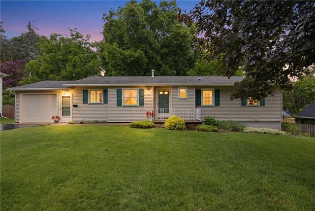435 Whipple Ln, Irondequoit, NY 14622