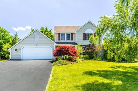 531 Brixton Trl, Webster, NY 14580