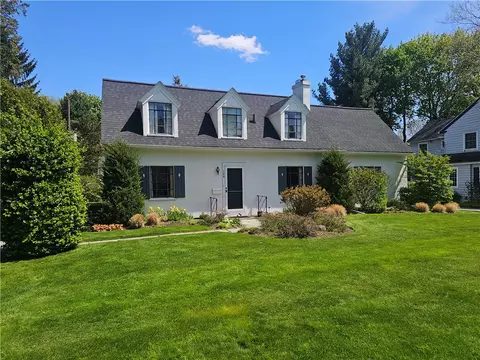 160 Commonwealth Rd, Rochester, NY 14618