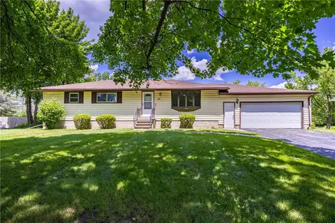 87 Manordale Ln, Rochester, NY 14623