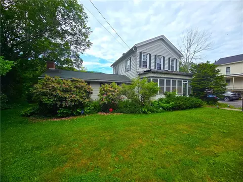 51 Main St, Stamford, NY 12167