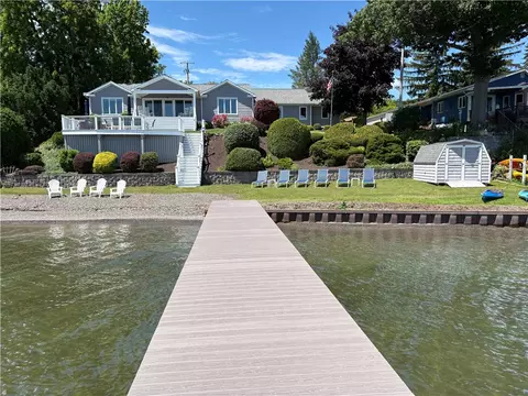 309 Maple Dr, Benton, NY 14527