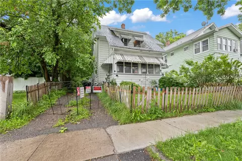 48 Garnet St, Rochester, NY 14609