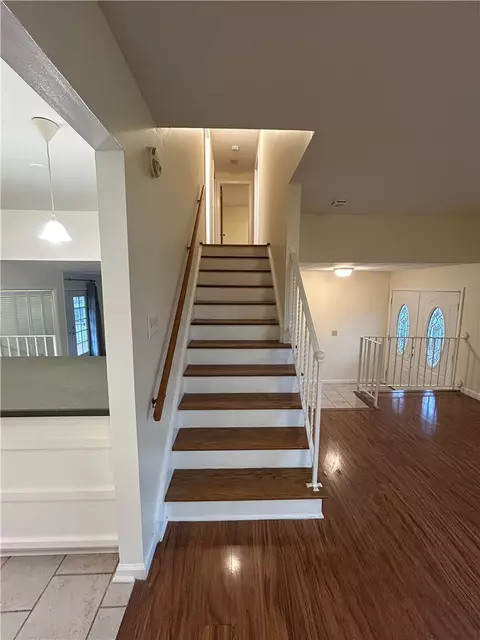 Entry Way - 124 Granada Cir, Irondequoit, NY 14609 photo 3 of 5