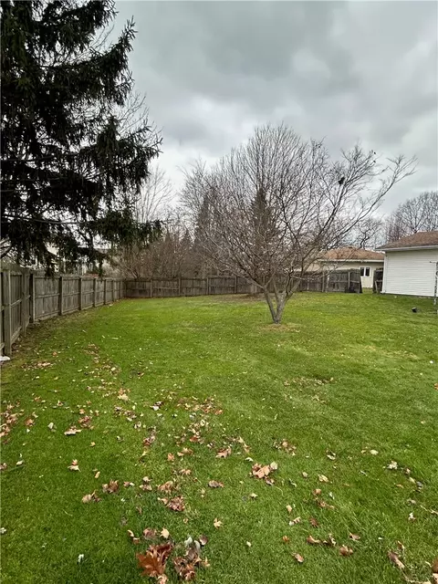 Exterior - 124 Granada Cir, Irondequoit, NY 14609 photo 5 of 8