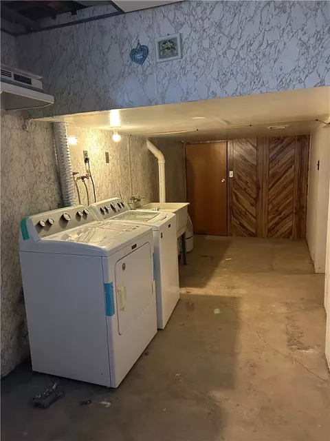 Other - 124 Granada Cir, Irondequoit, NY 14609 photo 4 of 4