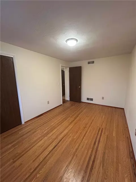 Bedroom - 124 Granada Cir, Irondequoit, NY 14609 photo 5 of 7
