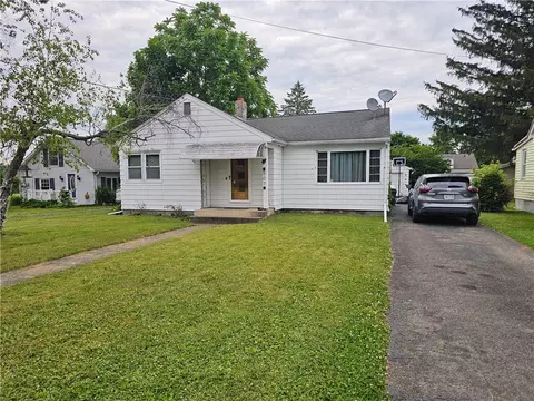 907 Spruce St, Southport, NY 14904