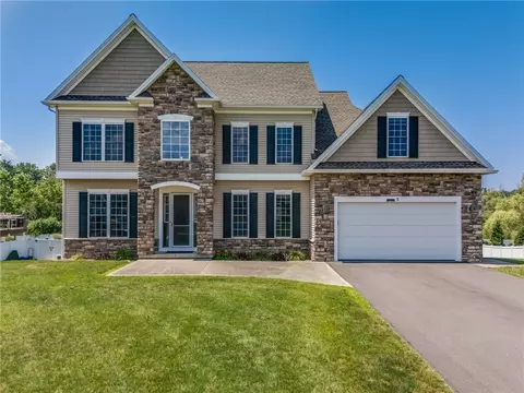 5 W Bellaqua Estates Dr, Chili, NY 14624