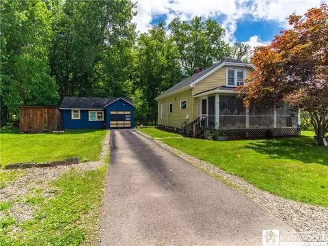19 E Burtis St, Ellicott, NY 14720