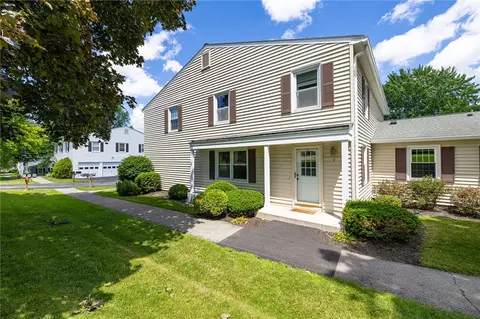 3 Eagle Ln, Perinton, NY 14450
