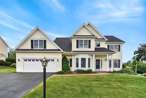 907 Taylor Rise, Victor, NY 14564